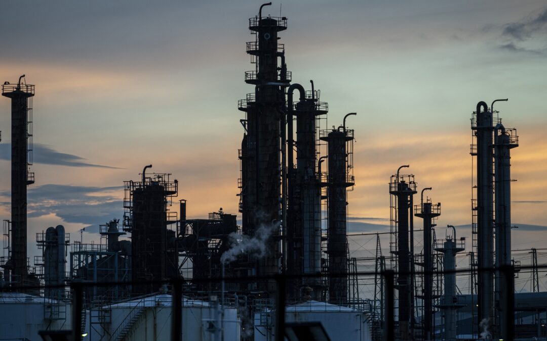 El Paso Marathon Refinery Fire Has Residents on Alert